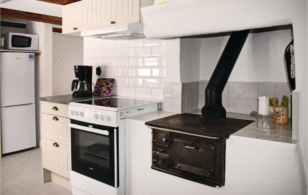 Stunning Home In Tjaellmo With Kitchen מראה חיצוני תמונה